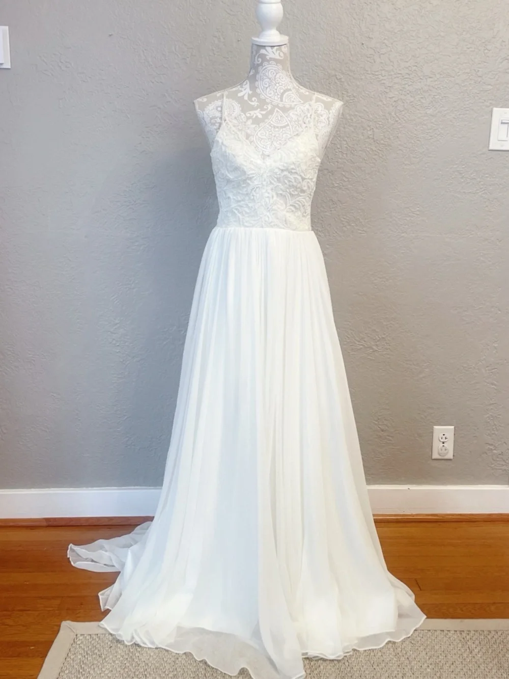 Truvelle Beaded Wedding Gown Size 14 Ivory Boho Lace Dress 30” waist - Like New - Picture 5 of 15